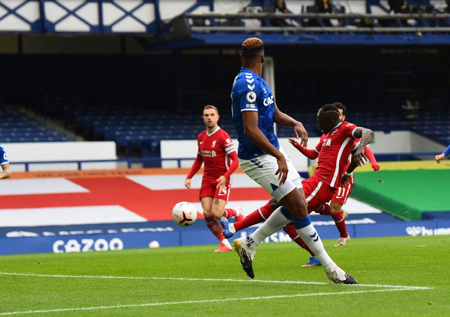 也展现了球 也展现了球